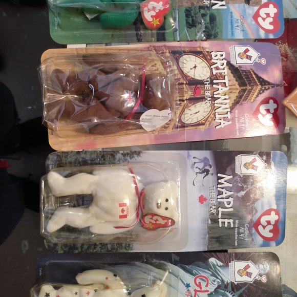 The country of Origin Beanie Babie set as well as the American Trio set. Unopene - Picture 2 of 2